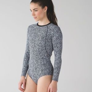 NWT Lululemon &go Til Dawn Bodysuit Size 4
Flashback Static White Black